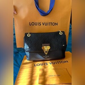 Authentic LV Shoulder Bag M44151
Vavin PM Black Monogram Empreinte